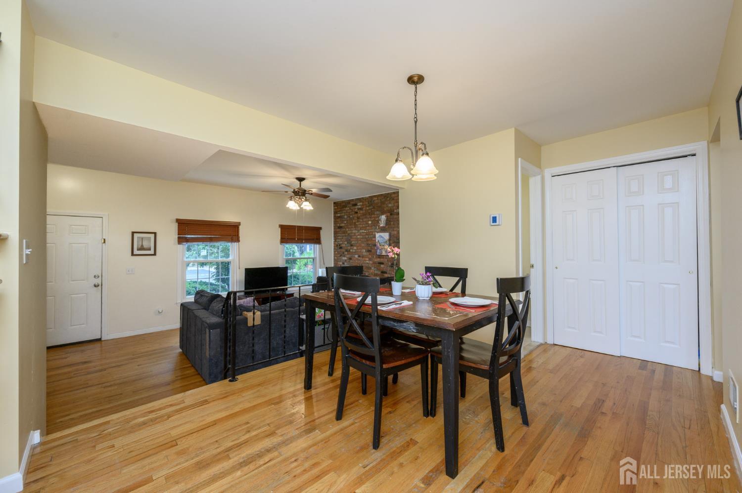 171 Howell Avenue Fords, NJ 08863 - Photo 9 of 33