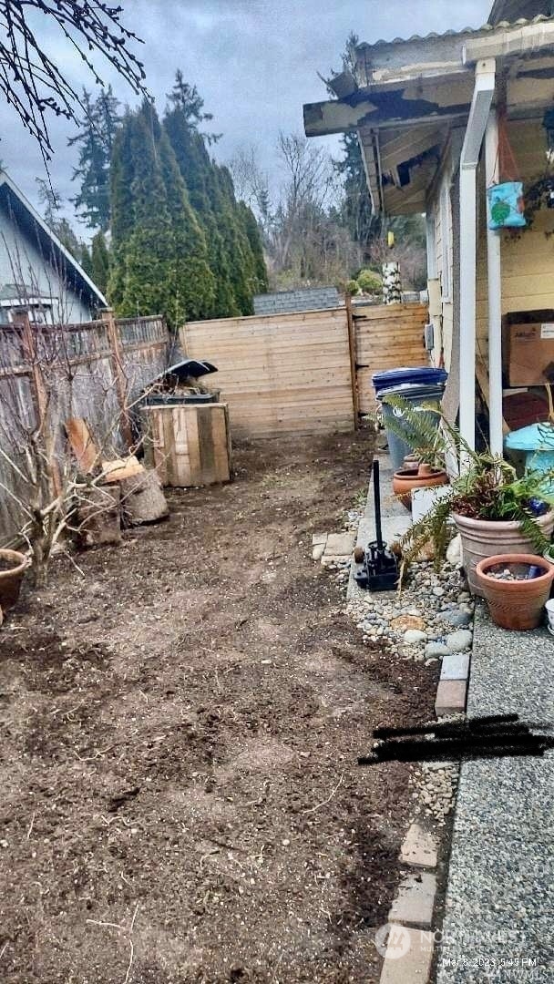 23304 Bothell Everett Highway Bothell, WA 98021 - Photo 29 of 35 a view of backyard of house