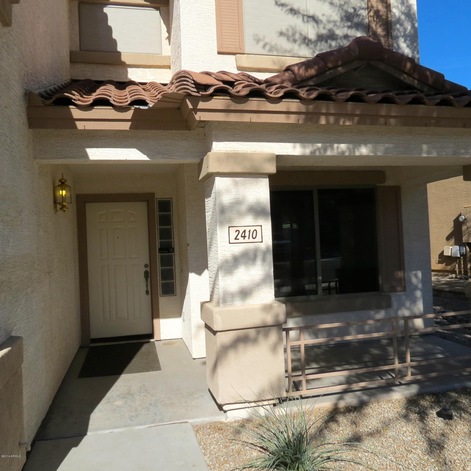 2410 West Via Dona Road Phoenix, AZ 85085 - Photo 3 of 34 IMG_2060