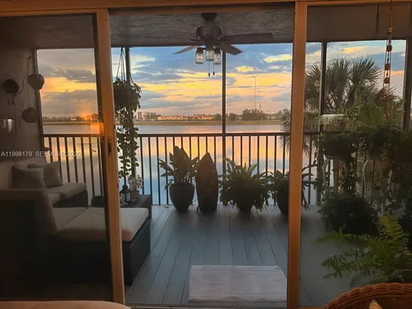 $2,700 | 605 Ives Dairy Road, Unit 2057, Miami, FL 33179