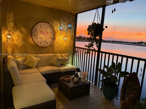 $2,700 | 605 Ives Dairy Road, Unit 2057, Miami, FL 33179