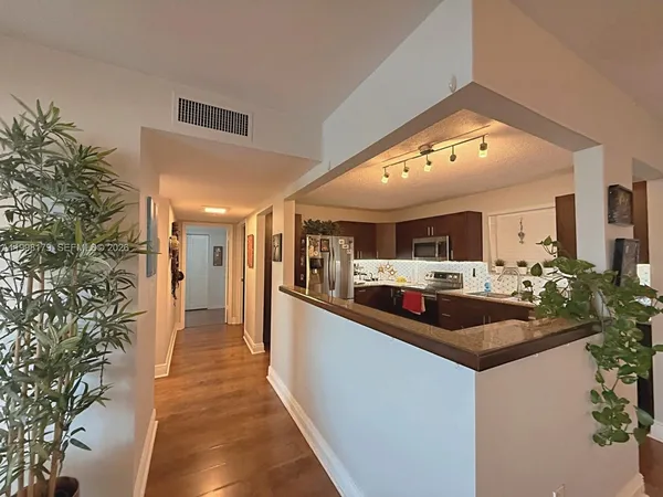 $2,700 | 605 Ives Dairy Road, Unit 2057, Miami, FL 33179