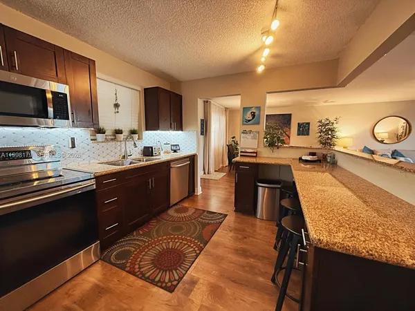 $2,700 | 605 Ives Dairy Road, Unit 2057, Miami, FL 33179