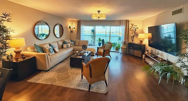 $2,700 | 605 Ives Dairy Road, Unit 2057, Miami, FL 33179