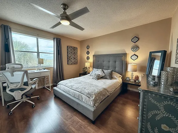 $2,700 | 605 Ives Dairy Road, Unit 2057, Miami, FL 33179