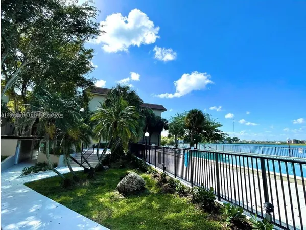 $2,700 | 605 Ives Dairy Road, Unit 2057, Miami, FL 33179