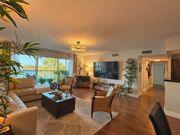 $2,700 | 605 Ives Dairy Road, Unit 2057, Miami, FL 33179