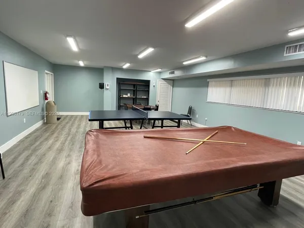 $2,700 | 605 Ives Dairy Road, Unit 2057, Miami, FL 33179