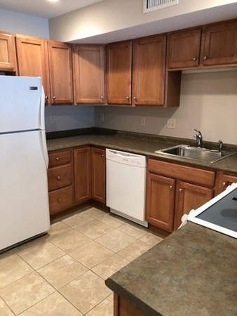 48 Phillips Road, Unit 15 Holden, MA 01520 - Photo 4 of 14 Gallery Image 4