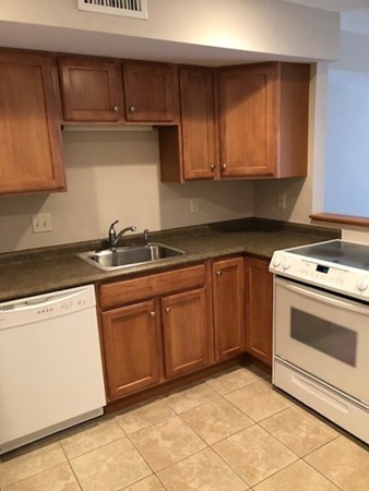 48 Phillips Road, Unit 15 Holden, MA 01520 - Photo 5 of 14 Gallery Image 5