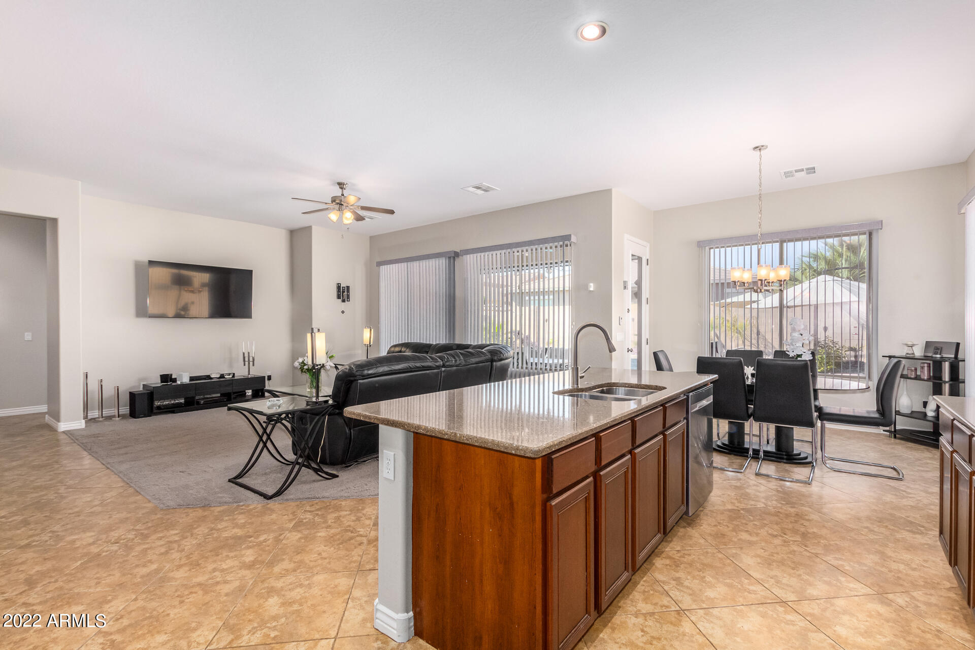 18150 West Rimrock Street Surprise, AZ 85388 - Photo 11 of 39 Kitchen - Rimrock