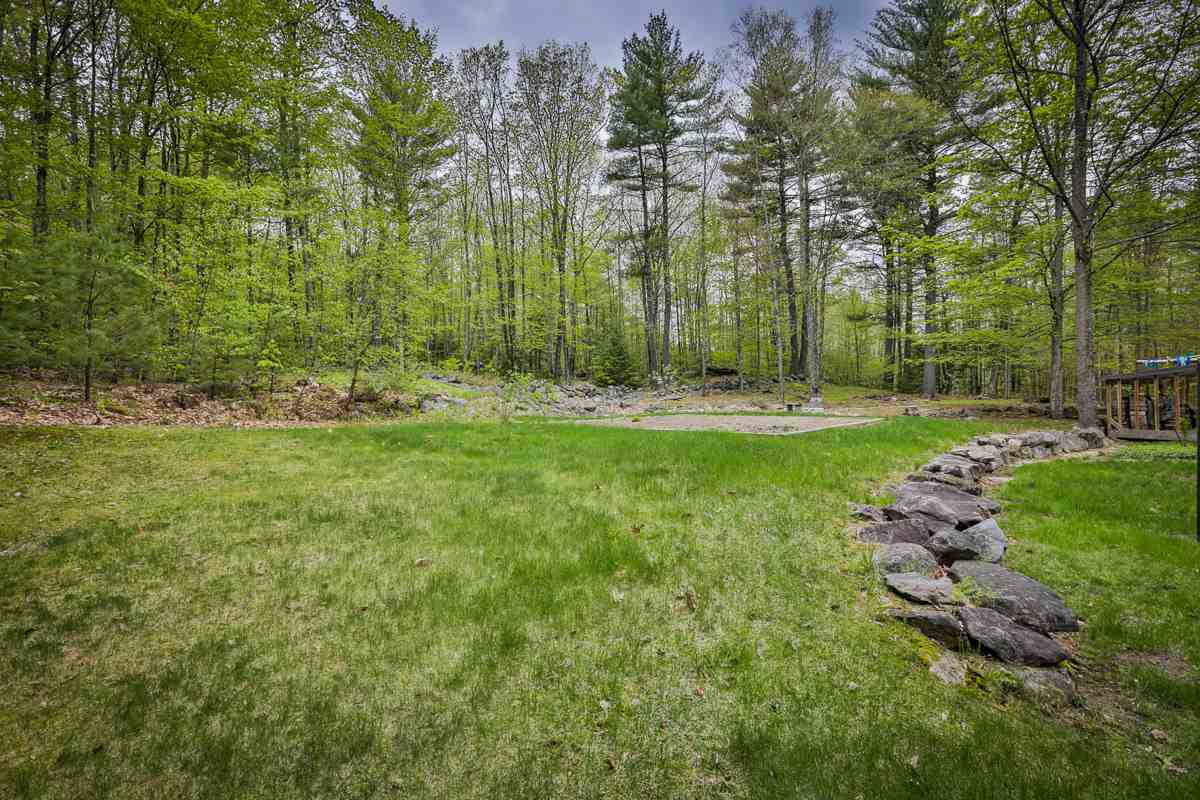 84 Oak Hill Road Weare, NH 03281 - Photo 6 of 38