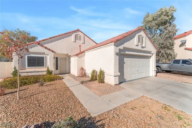 $1,750 | 3813 Old Bridge Court, North Las Vegas, NV 89032