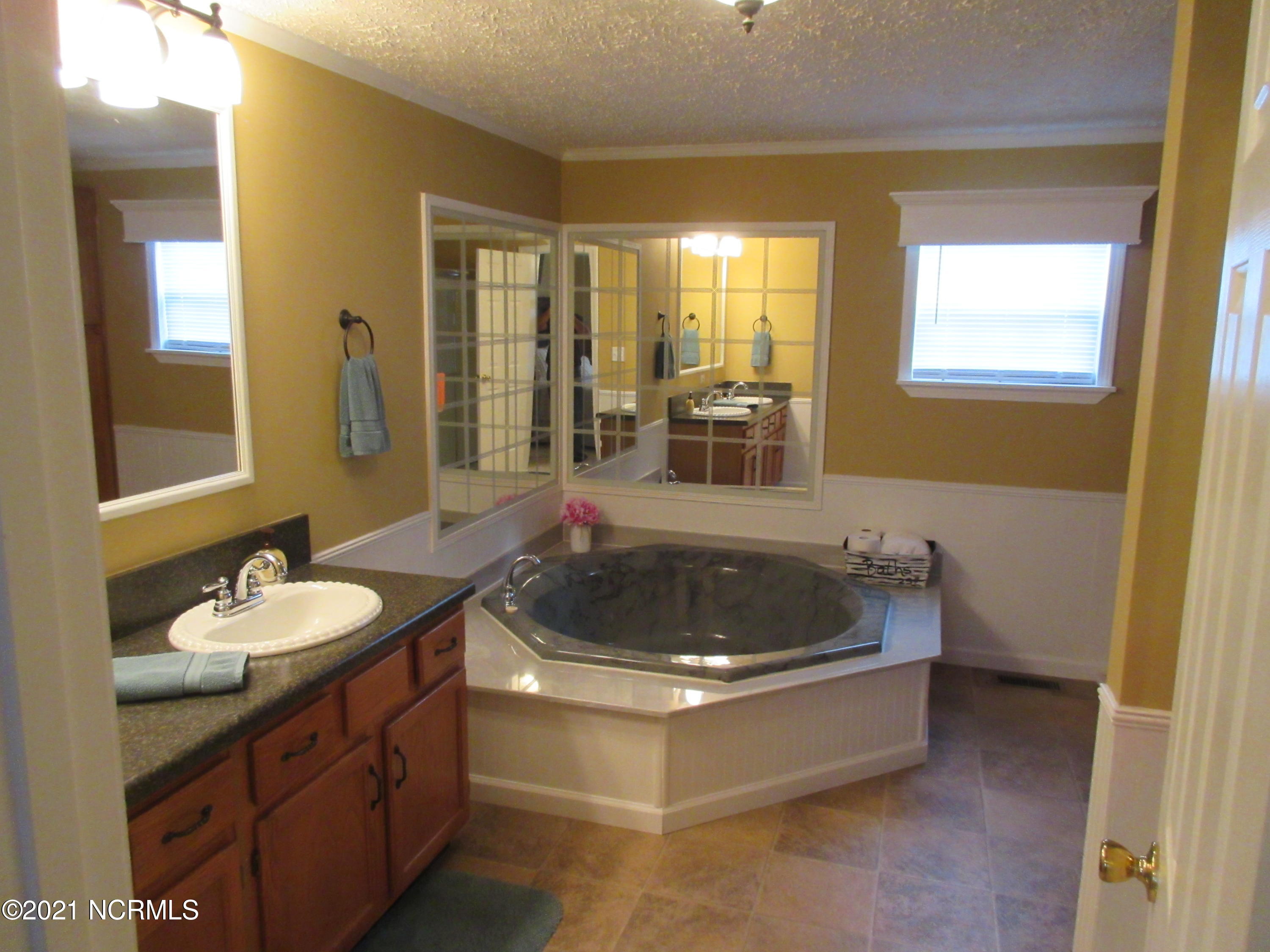 136 Waller Farm Road Kinston, NC 28504 - Photo 11 of 27 IMG_1952