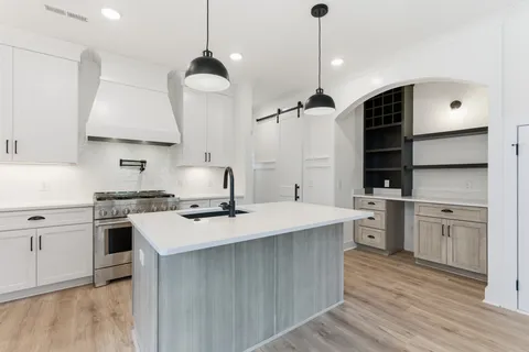 $650,000 | 2109 B Carter Avenue, Nashville, TN 37206