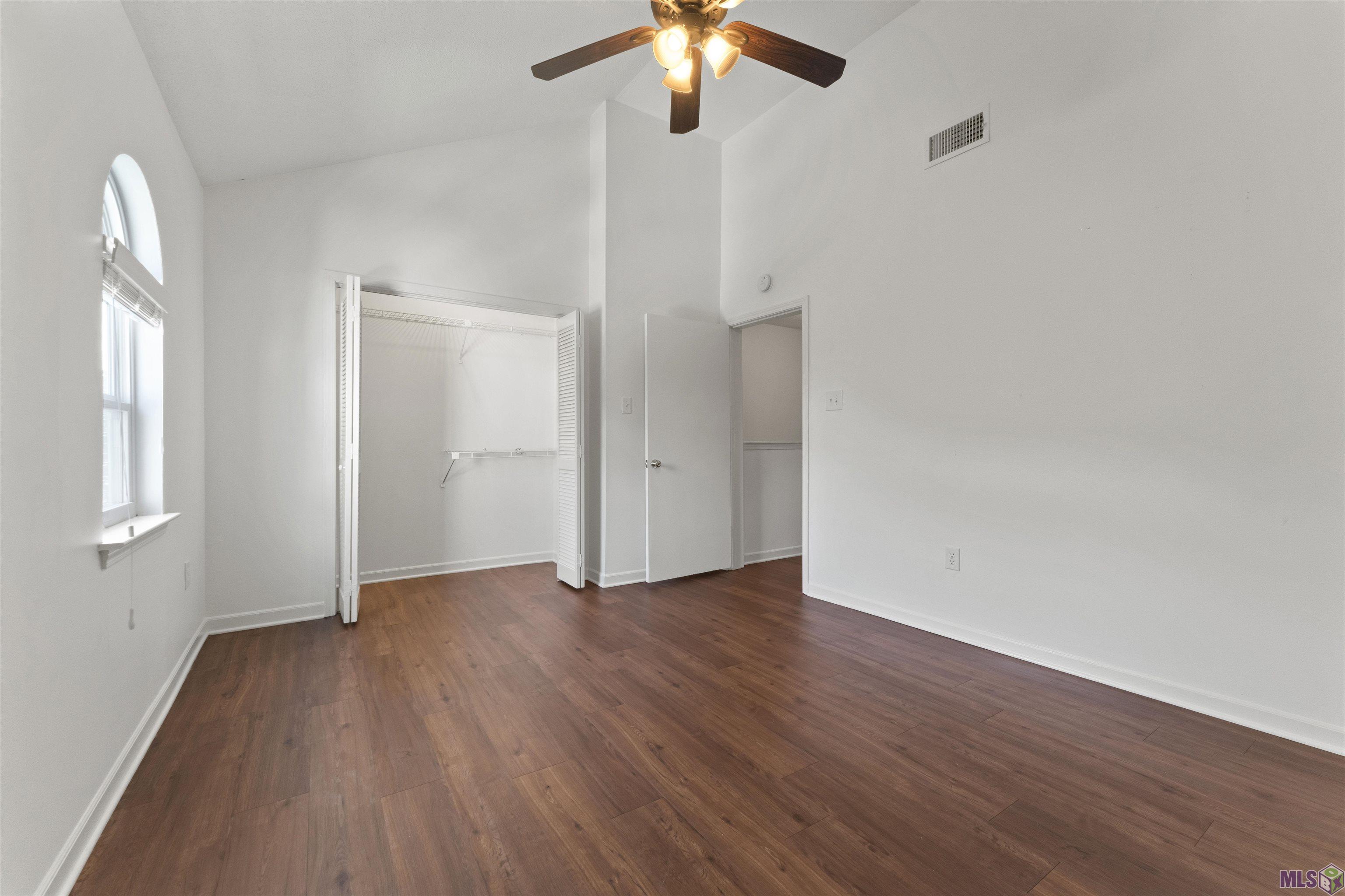 3330 Willard Street, Unit 804 Baton Rouge, LA 70802 - Photo 23 of 25 Both bedrooms are large