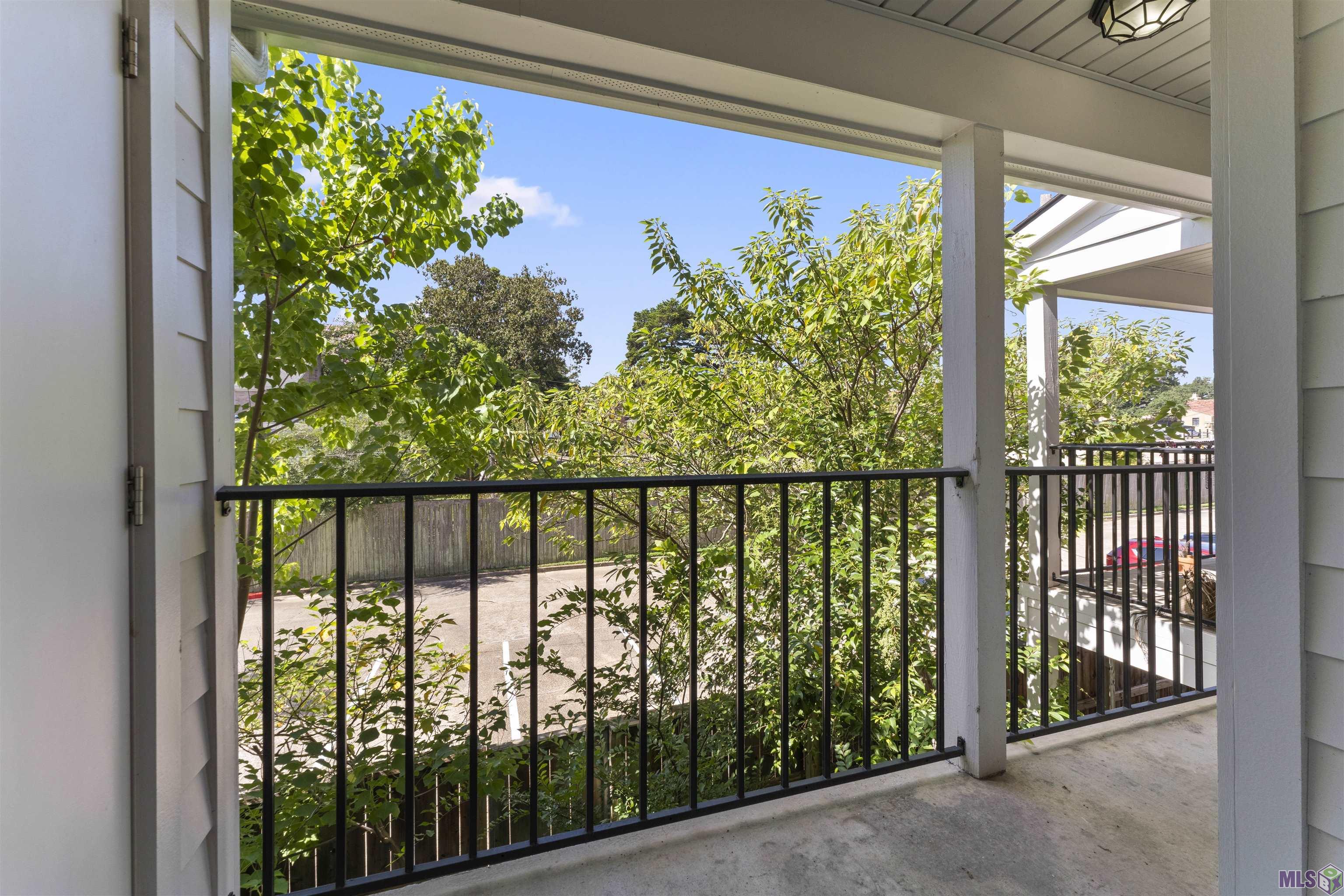 3330 Willard Street, Unit 804 Baton Rouge, LA 70802 - Photo 9 of 25 Nice balcony off of living area