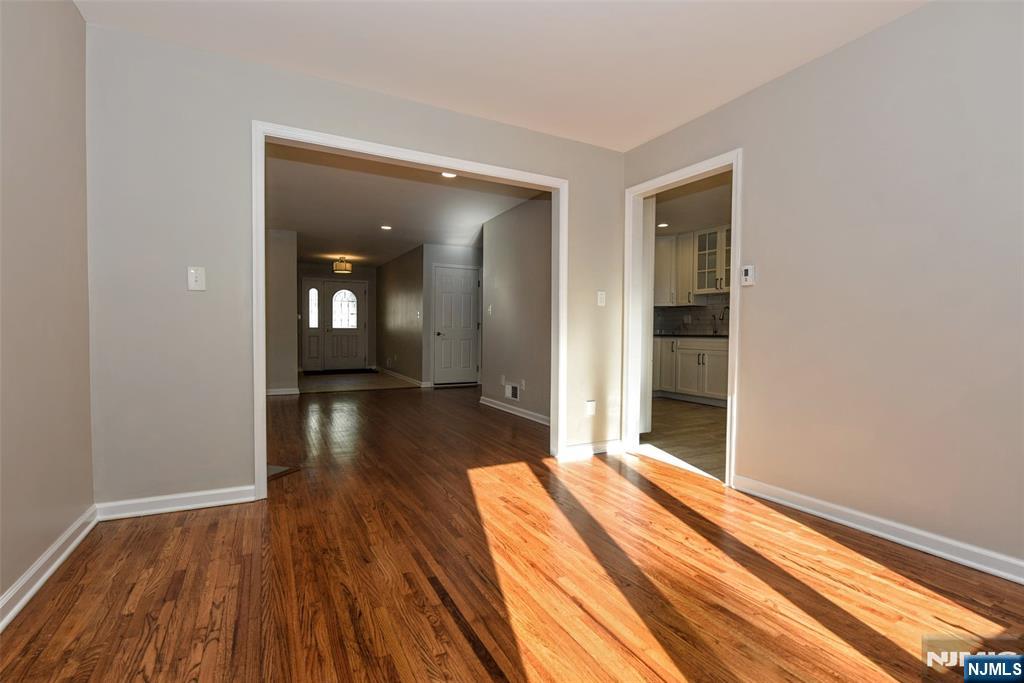 5 Hanson Place Wayne, NJ 07470 - Photo 10 of 38