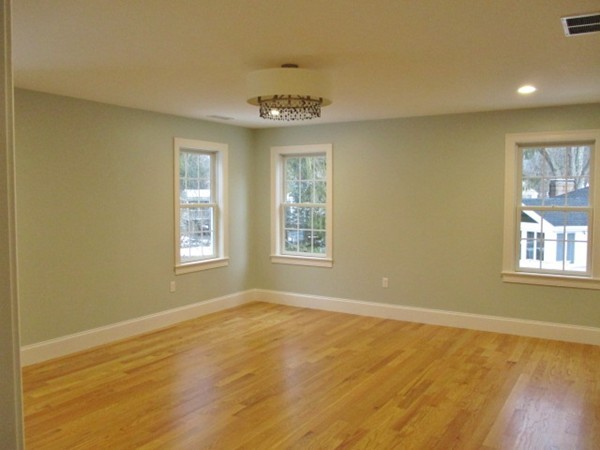 31 George Aggott Road Needham, MA 02492 - Photo 8 of 11