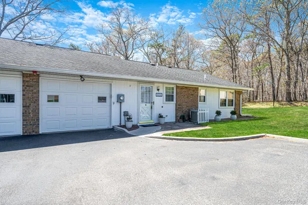 $450,000 | 323 A Woodbridge Drive, Ridge, NY 11961