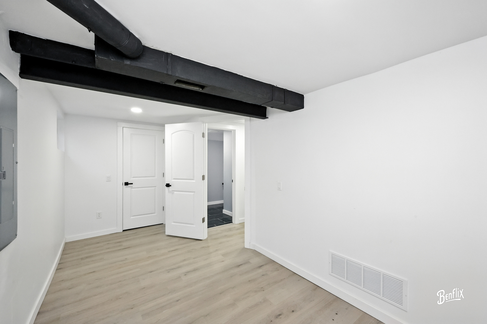 318 Exmoor Drive Streamwood, IL 60107 - Photo 20 of 26 a view of an empty room