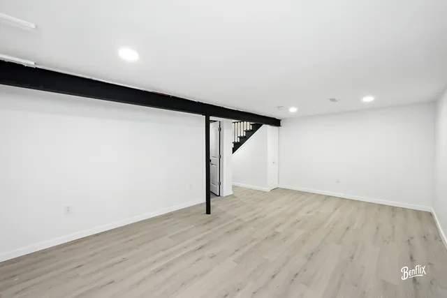 $429,999 | 318 Exmoor Drive, Streamwood, IL 60107