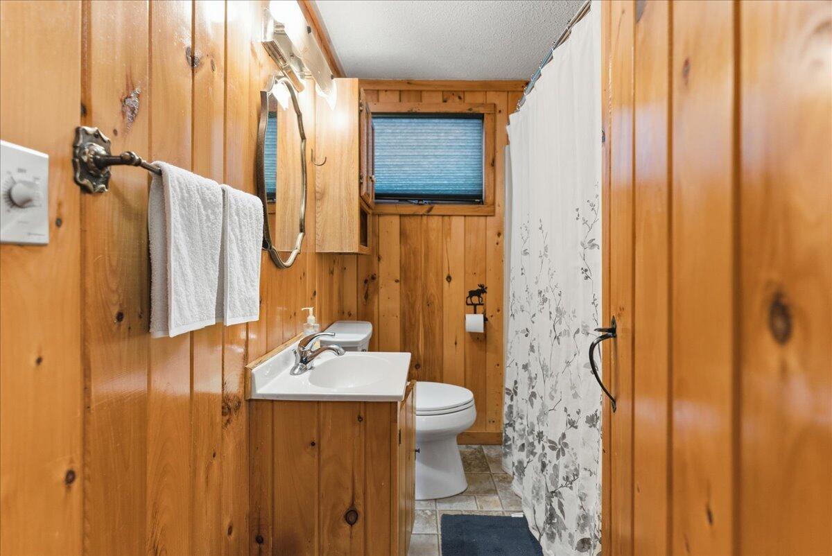 11 Top Hill Road Bridgton, ME 04009 - Photo 36 of 48 Bathroom