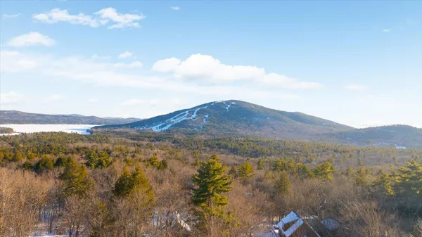 $374,900 | 11 Top Hill Road, Bridgton, ME 04009