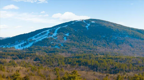 $374,900 | 11 Top Hill Road, Bridgton, ME 04009