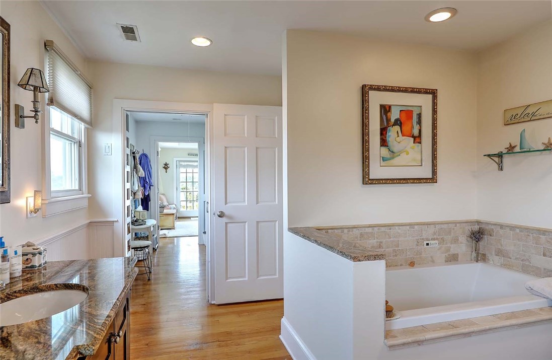 33 Withington Road Narragansett, RI 02882 - Photo 27 of 48