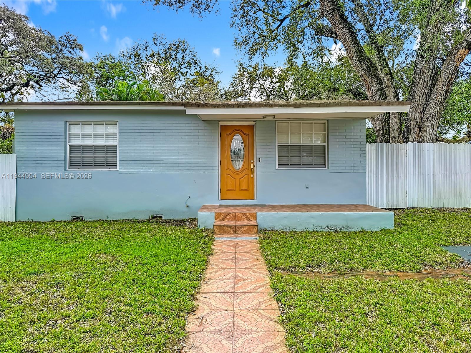 6416 Perry Street Hollywood, FL 33024 - Photo 2 of 36