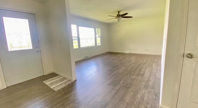 4775 Douglas Road Oswego, IL 60543 - Photo 3 of 11 Gallery Image 3