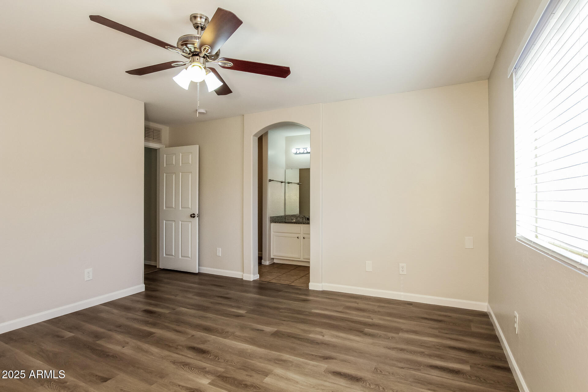 3323 West Fraktur Road Phoenix, AZ 85041 - Photo 11 of 26 011-photo-main-bedroom-14395468