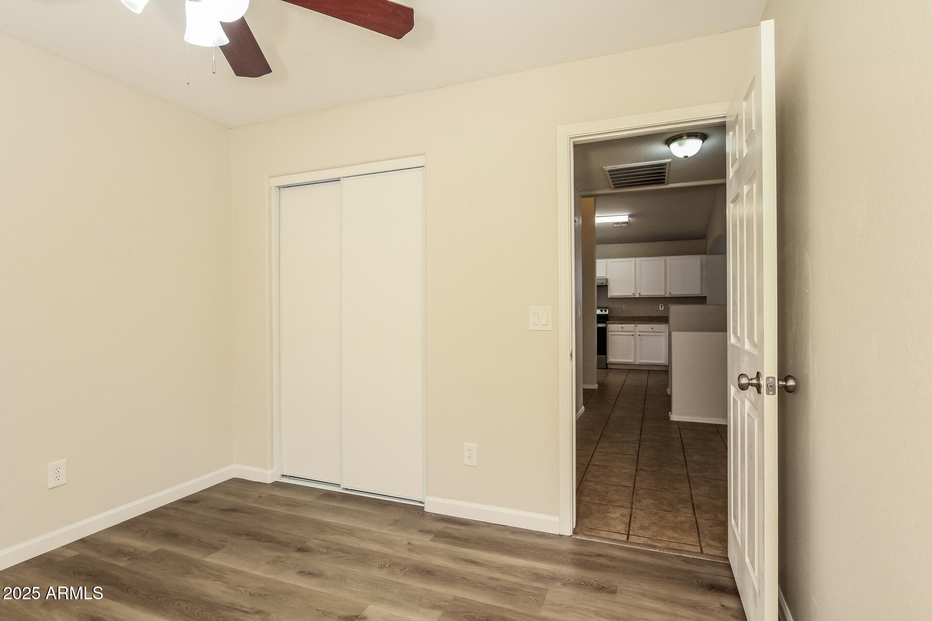 3323 West Fraktur Road Phoenix, AZ 85041 - Photo 20 of 26 020-photo-bedroom-14395478