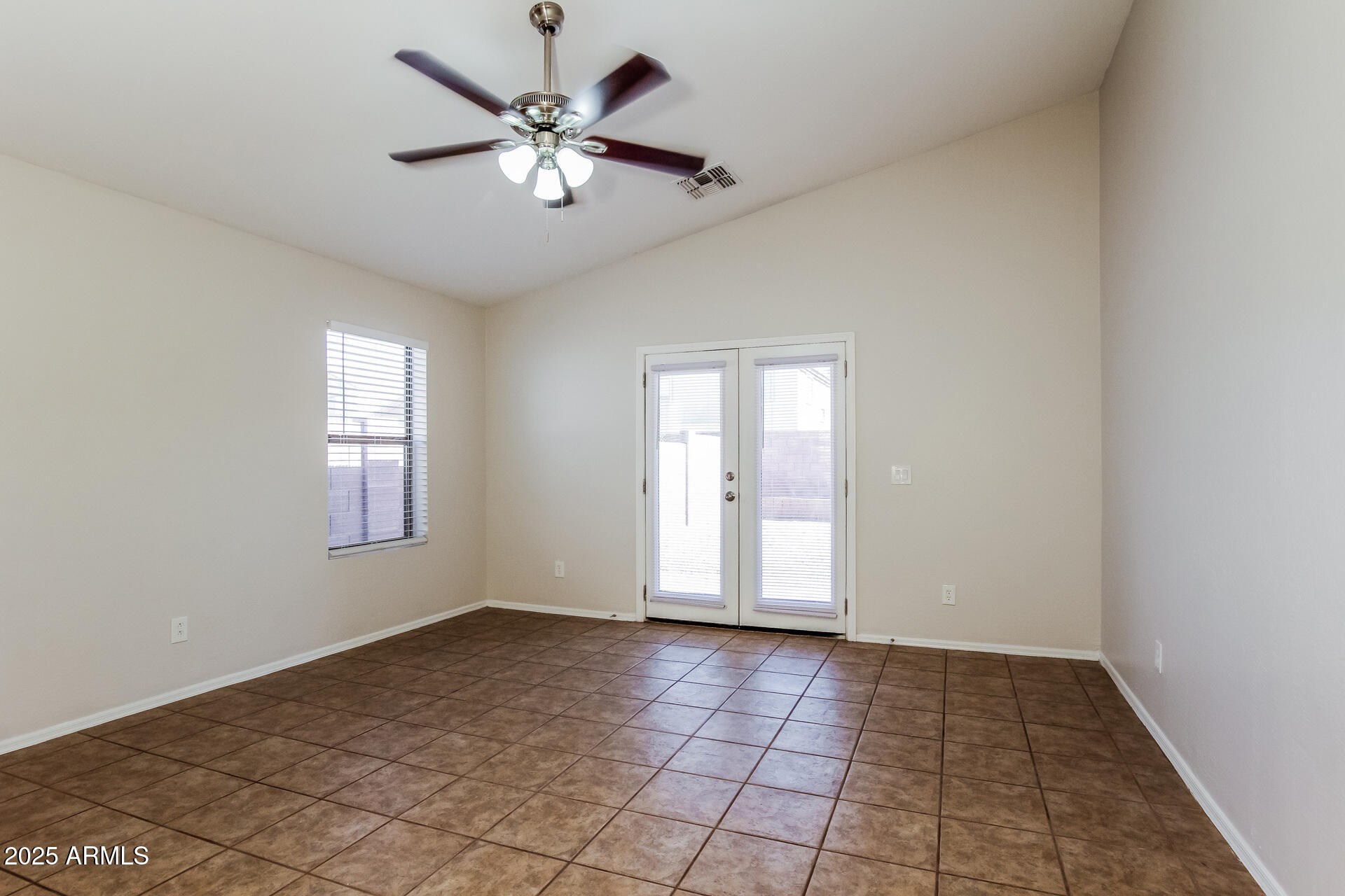 3323 West Fraktur Road Phoenix, AZ 85041 - Photo 4 of 26 004-photo-living-room-14395487
