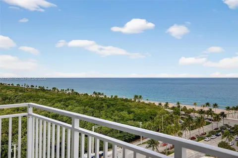 $4,250 | 3000 East Sunrise Boulevard, Unit 14C, Fort Lauderdale, FL 33304