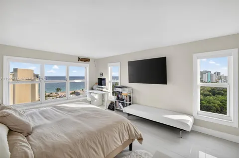 $4,250 | 3000 East Sunrise Boulevard, Unit 14C, Fort Lauderdale, FL 33304