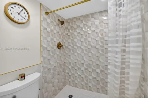 $4,250 | 3000 East Sunrise Boulevard, Unit 14C, Fort Lauderdale, FL 33304