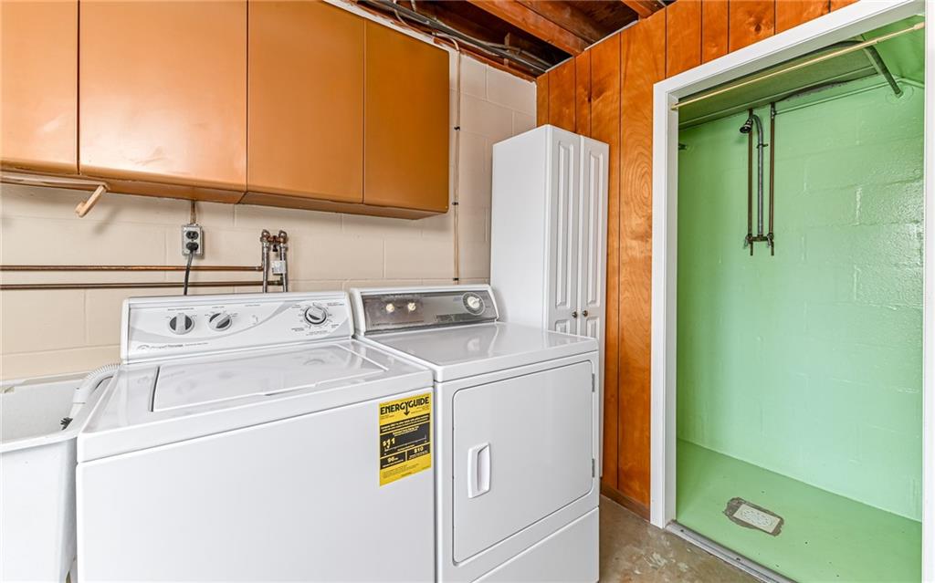 830 Hartzell School Road New Brighton, PA 15066 - Photo 22 of 31 a utility room with dryer and washer