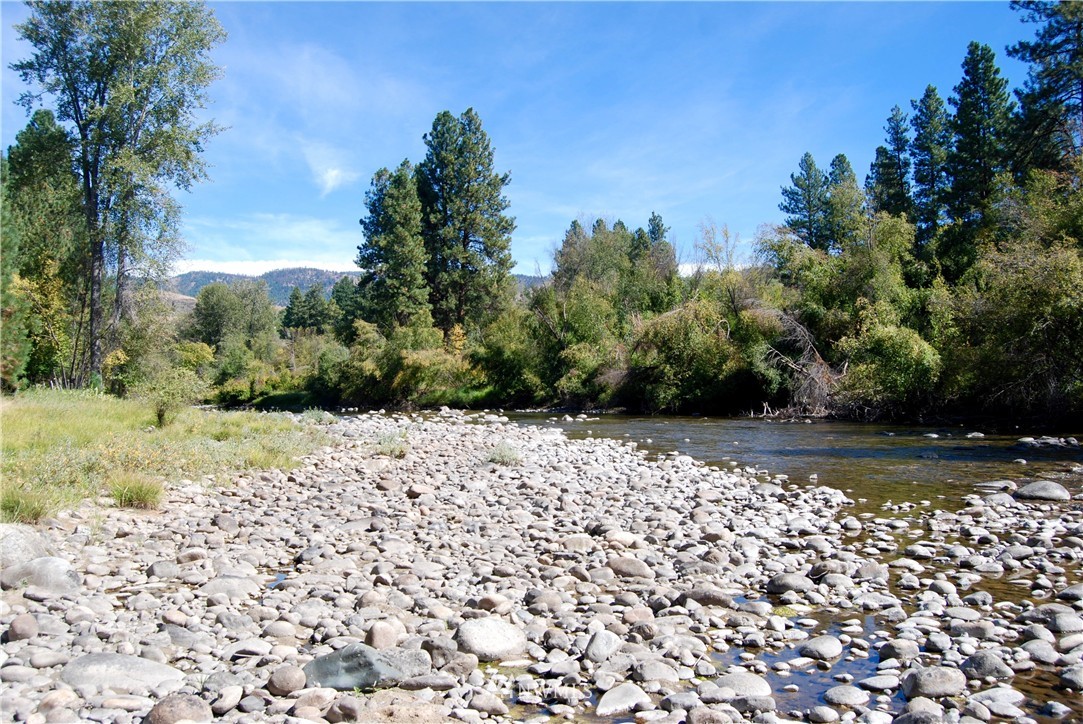24 A Northcott Road Winthrop, WA 98862 - Photo 1 of 25 Gallery Image 1