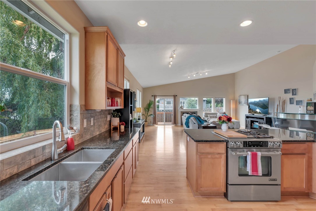 2100 West Honeysett Road Wenatchee, WA 98801 - Photo 16 of 38 Gallery Image 16