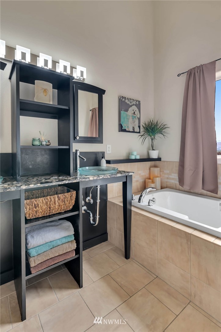 2100 West Honeysett Road Wenatchee, WA 98801 - Photo 23 of 38 Gallery Image 23