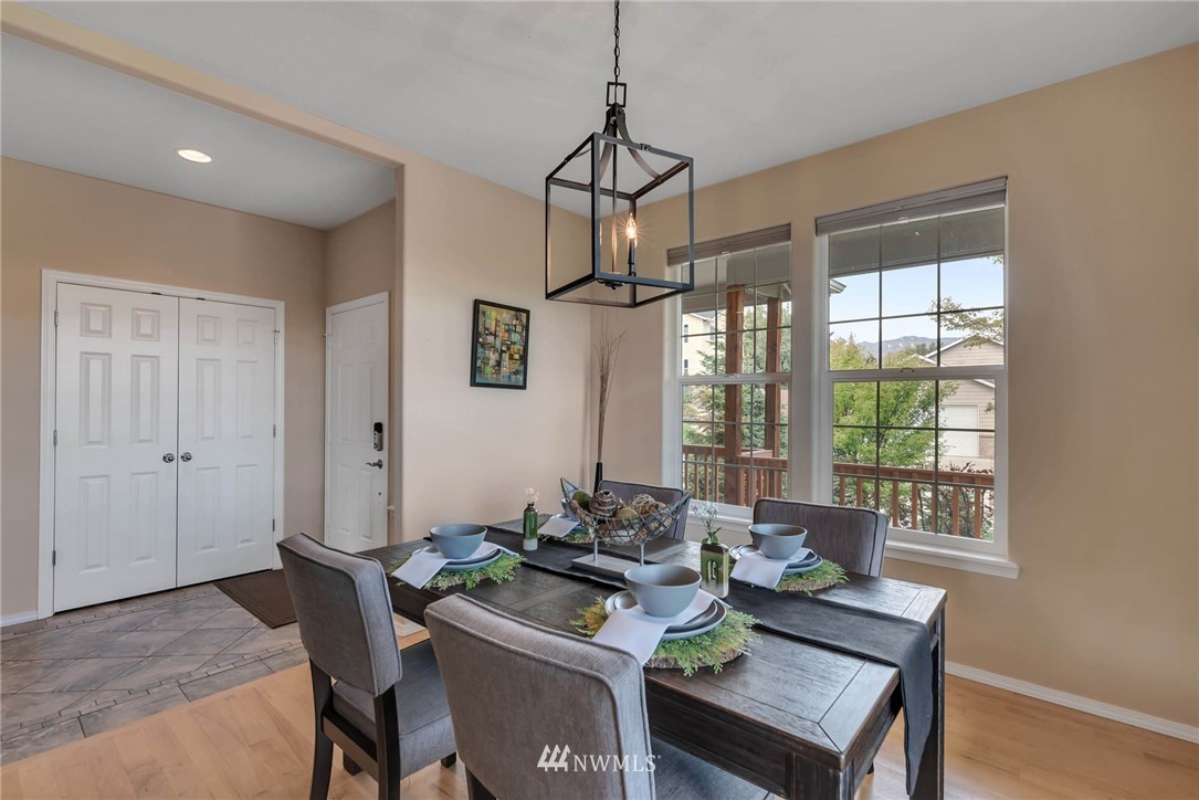 2100 West Honeysett Road Wenatchee, WA 98801 - Photo 5 of 38 Gallery Image 5