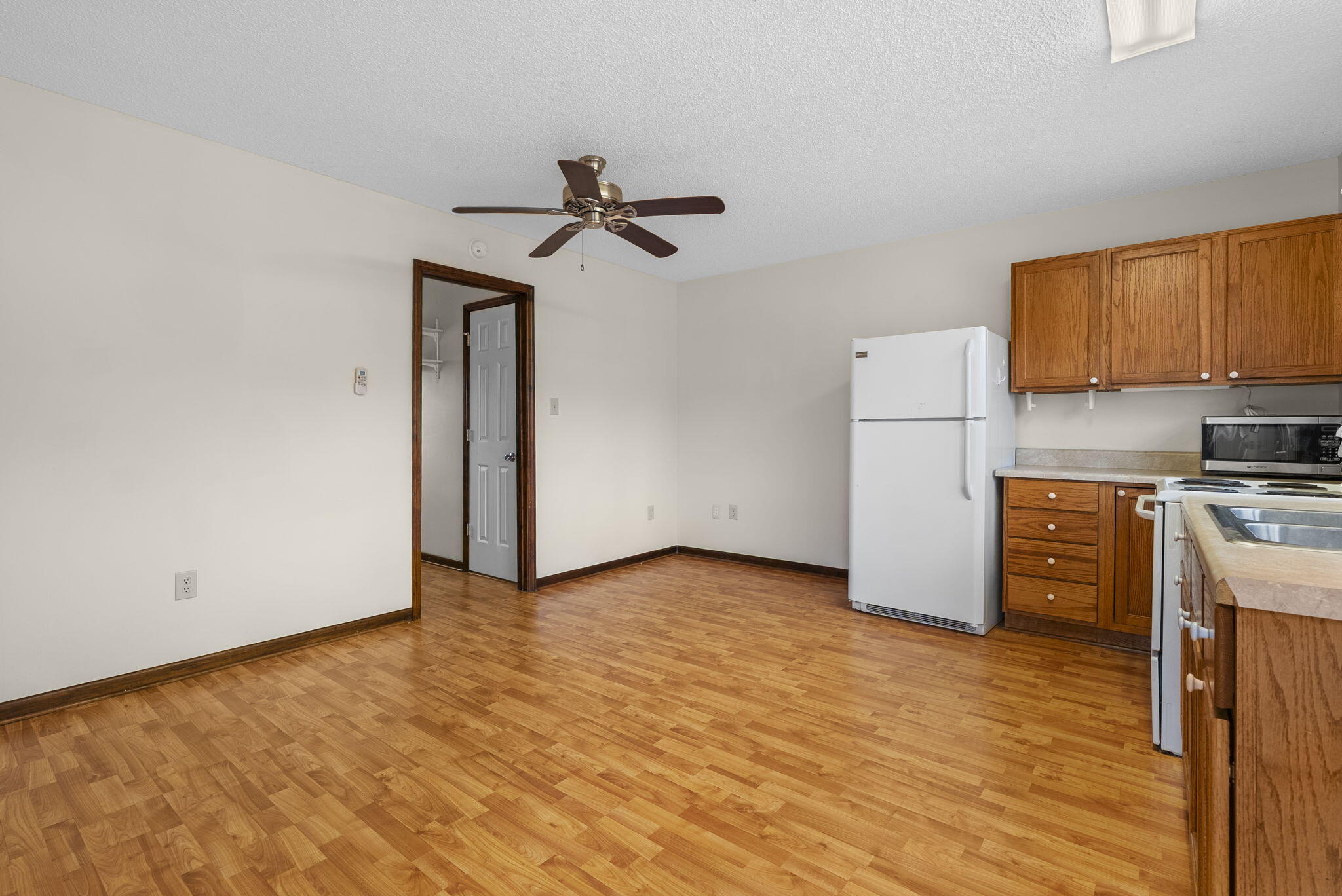 2042 Pinopolis Road Pinopolis, SC 29469 - Photo 31 of 40 21-web-or-mls-DSC07721