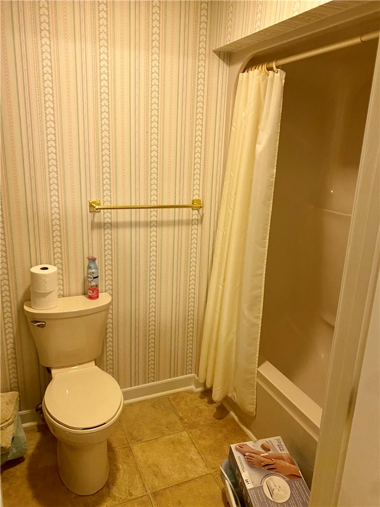 2026 Cardinal Park Drive Anderson, SC 29621 - Photo 32 of 41 This bathroom offers practical comfort and essential amenities.