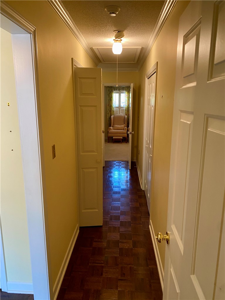 2026 Cardinal Park Drive Anderson, SC 29621 - Photo 34 of 41 This inviting hallway features classic design elements and rich flooring.