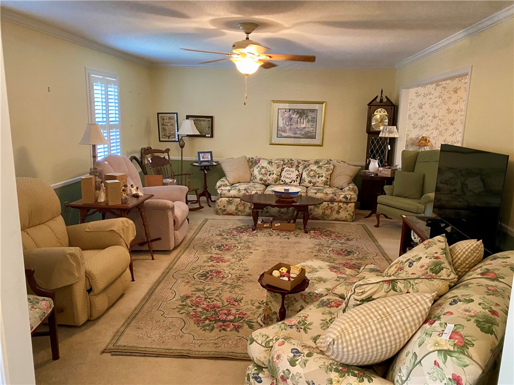 2026 Cardinal Park Drive Anderson, SC 29621 - Photo 10 of 41 This inviting space features a comfortable layout, perfect for daily living and entertaining.