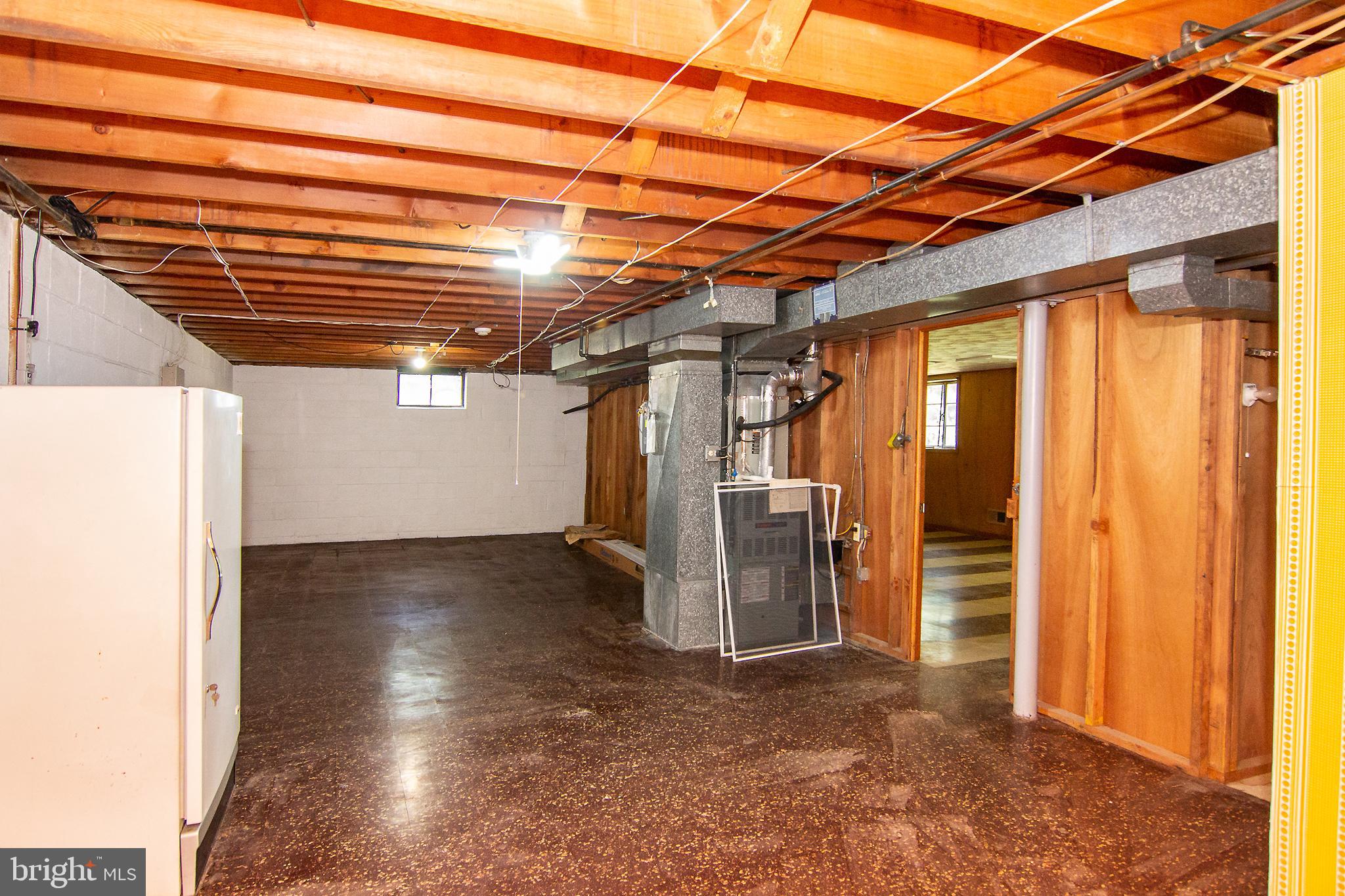 6015 Chesworth Road Baltimore, MD 21228 - Photo 22 of 30 Laundry & Storage area