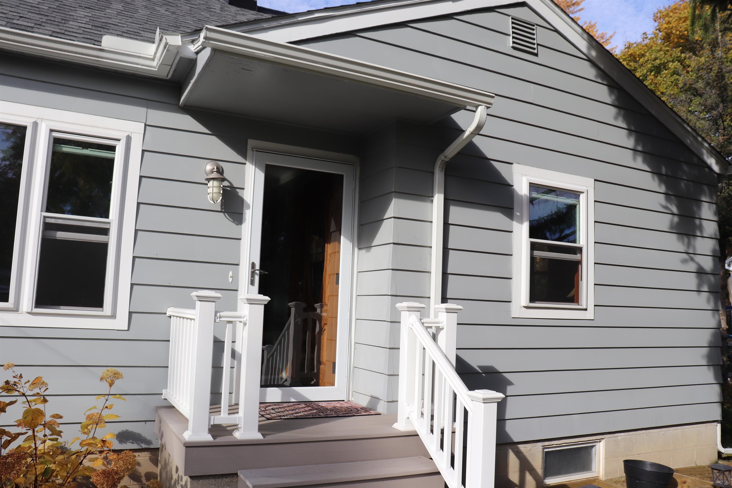 303 Yale Street Bay City, MI 48708 - Photo 17 of 58