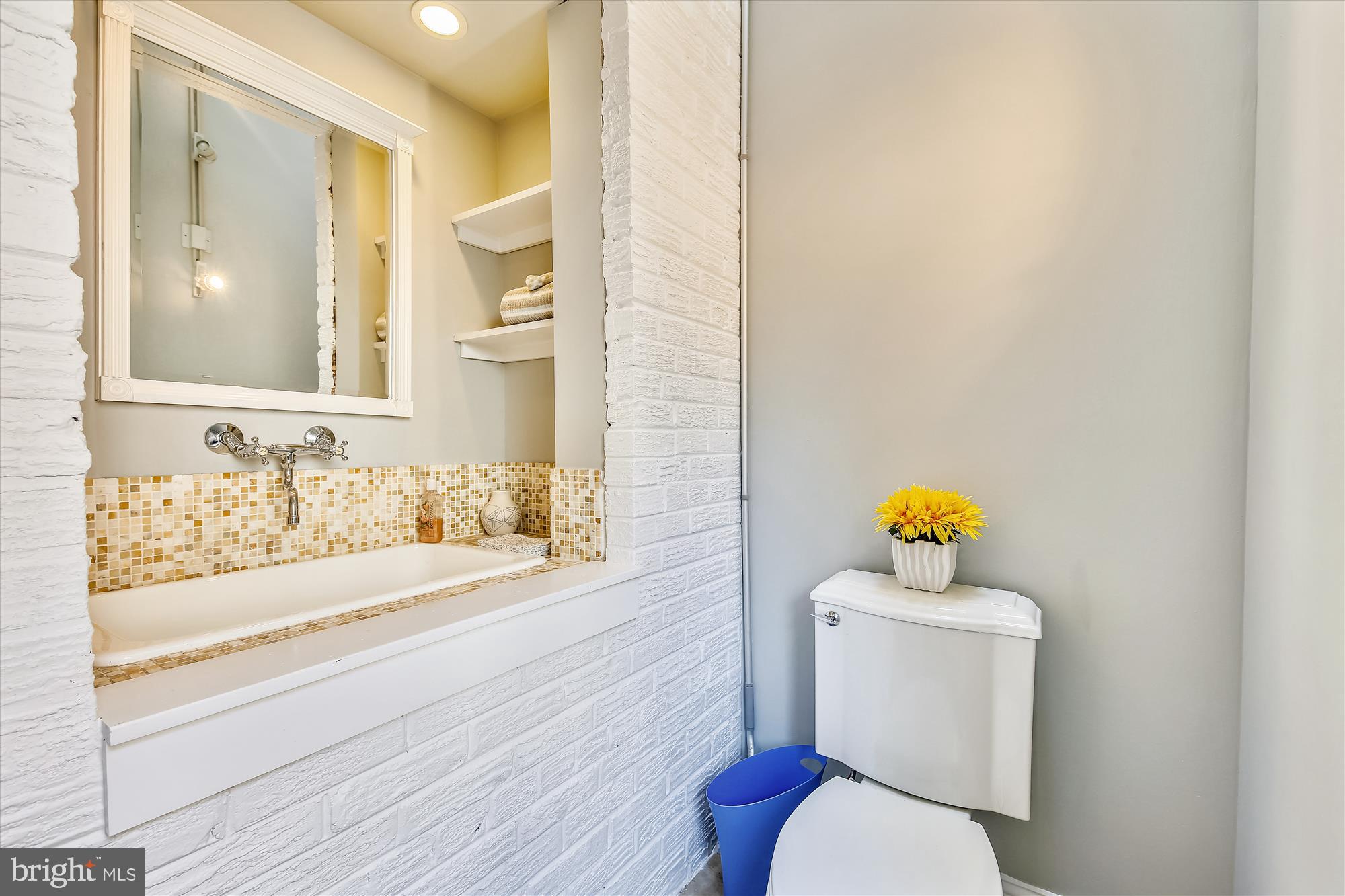 2112 Cascade Road Silver Spring, MD 20902 - Photo 11 of 88 Powder Room View